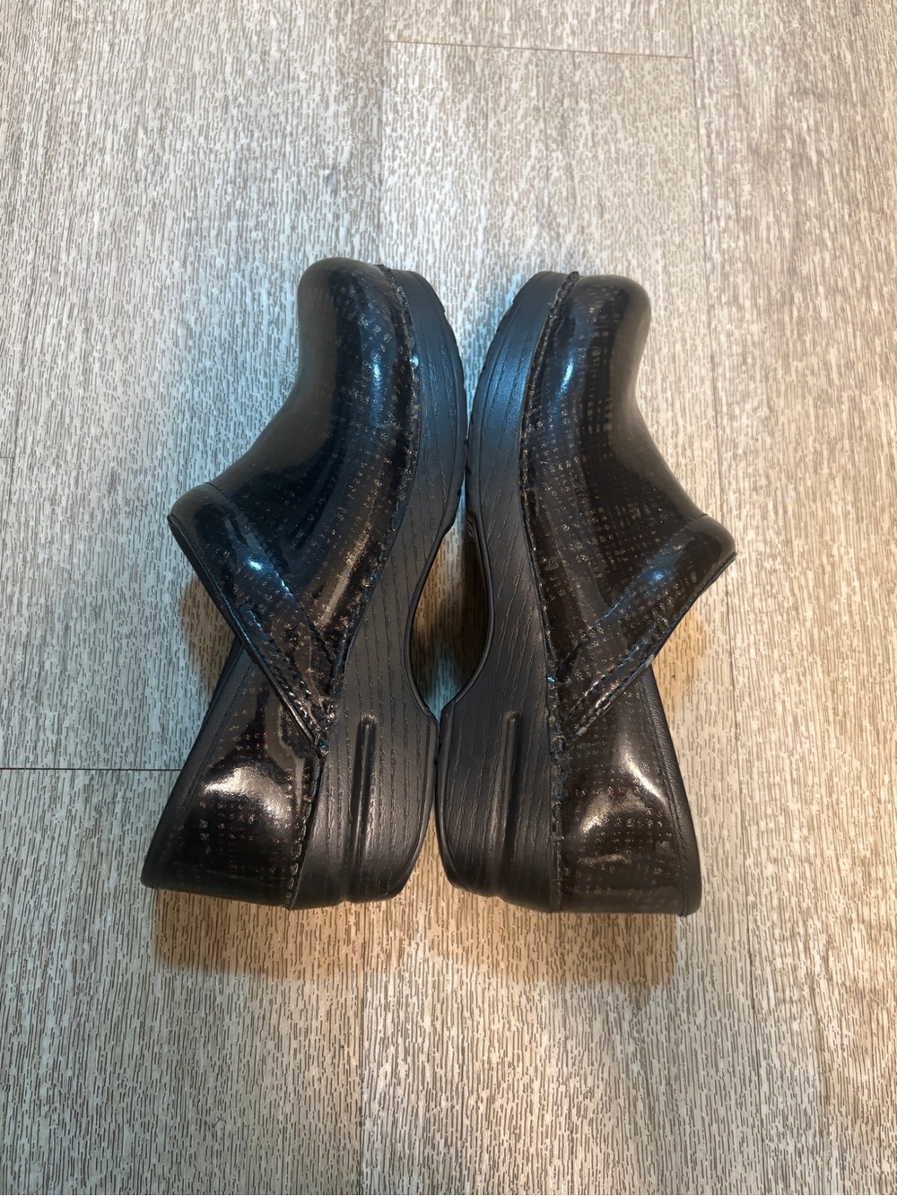 DANSKO SLIP ON SHOES SIZE 37(7) - Picture 4 of 10